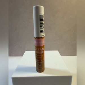 🩷5/$10 CoverGirl Clean Fresh Hydrating Concealer - Tan